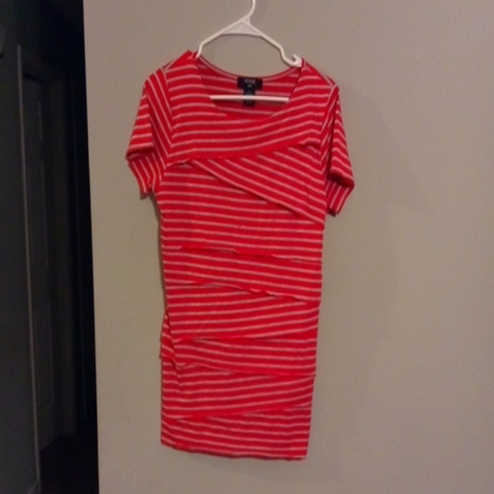 VERVE ami red and grey tee